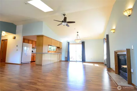 Living - 50 Crownview Ln, Sequim, WA 98382 photo 5 of 7