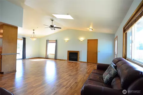 Living - 50 Crownview Ln, Sequim, WA 98382 photo 2 of 7