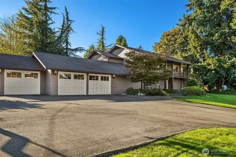 6031 126th Ave NE, Kirkland, WA 98033