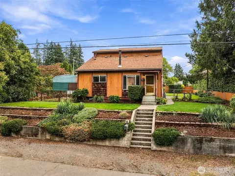 1140 N Cambrian Ave, Bremerton, WA 98312