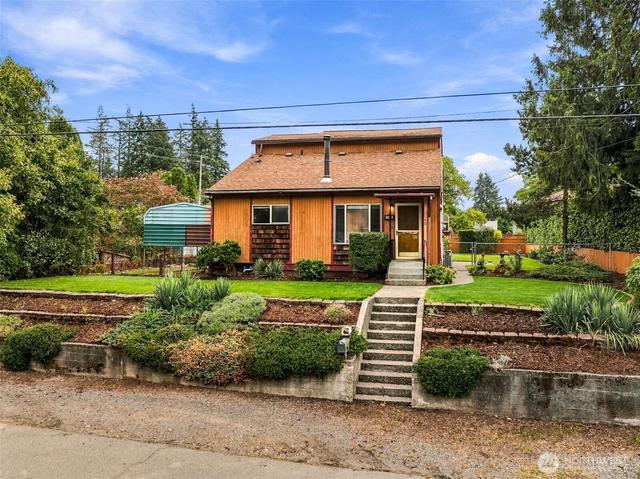 1140 N Cambrian Ave, Bremerton, WA 98312