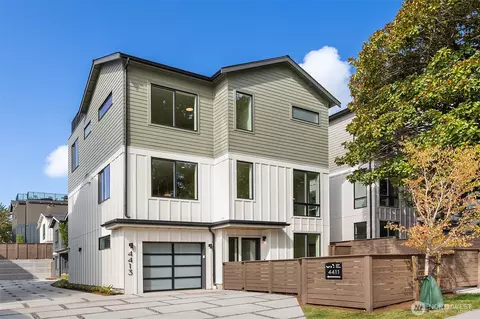 4413 2nd Ave NE, Seattle, WA 98105