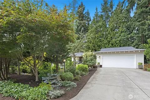 14406 NE 11th Pl, Bellevue, WA 98007