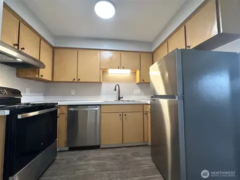 Kitchen - 2501 Rucker Ave, Everett, WA 98201 photo 1 of 4