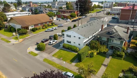 View/Area - 2501 Rucker Ave, Everett, WA 98201 photo 2 of 4