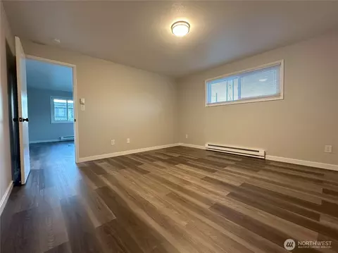 Bedroom - 2501 Rucker Ave, Everett, WA 98201 photo 6 of 8