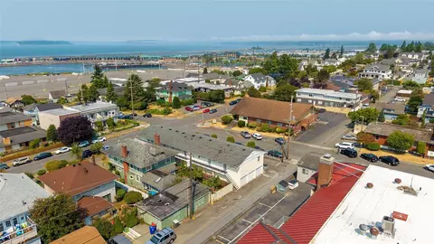 View/Area - 2501 Rucker Ave, Everett, WA 98201 photo 3 of 4