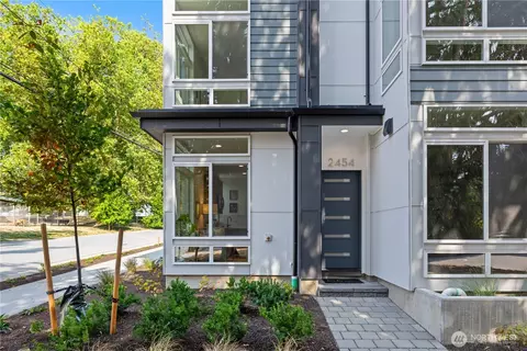 2454 NW 60th St, Seattle, WA 98107