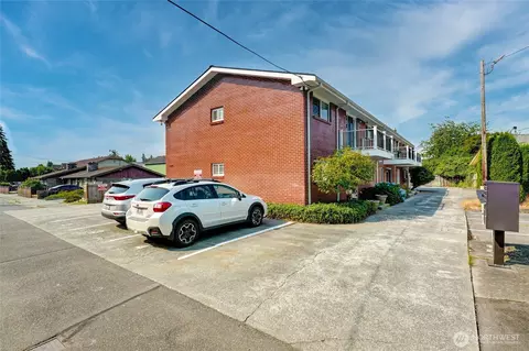 Exterior - 8806 3rd Ave SE, Everett, WA 98208 photo 3 of 3