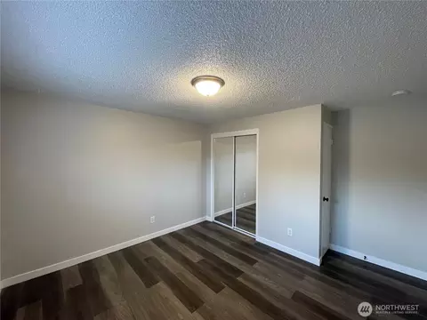 Bedroom - 8806 3rd Ave SE, Everett, WA 98208 photo 1 of 8