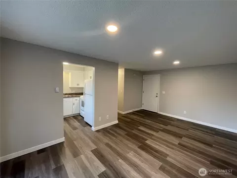 Living - 8806 3rd Ave SE, Everett, WA 98208 photo 2 of 7