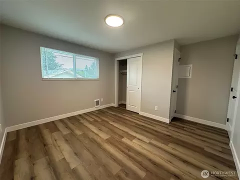 Bedroom - 8806 3rd Ave SE, Everett, WA 98208 photo 5 of 8