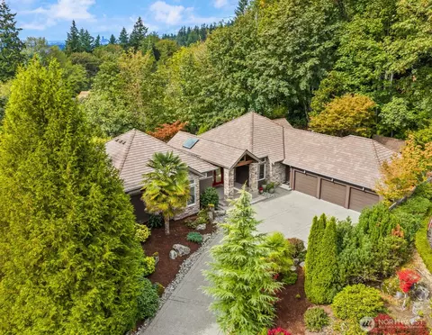 6560 156th Ave SE, Bellevue, WA 98006