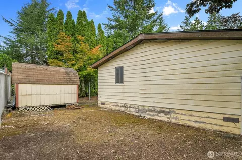 Exterior - 19501 129th Ave NE, Bothell, WA 98011 photo 3 of 3