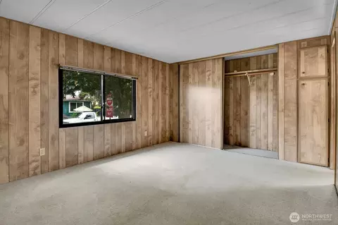 Bedroom - 19501 129th Ave NE, Bothell, WA 98011 photo 1 of 2