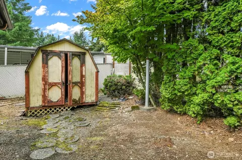 Exterior - 19501 129th Ave NE, Bothell, WA 98011 photo 2 of 3