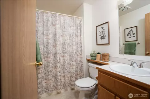 Bath - 306 Williams Blvd NW, Orting, WA 98360 photo 2 of 2