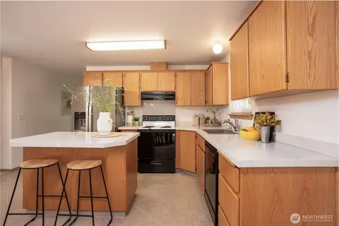 Kitchen - 306 Williams Blvd NW, Orting, WA 98360 photo 2 of 3