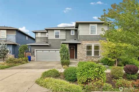 734 NE 4th St, North Bend, WA 98045