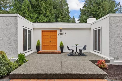 21015 NE 11th St, Sammamish, WA 98074