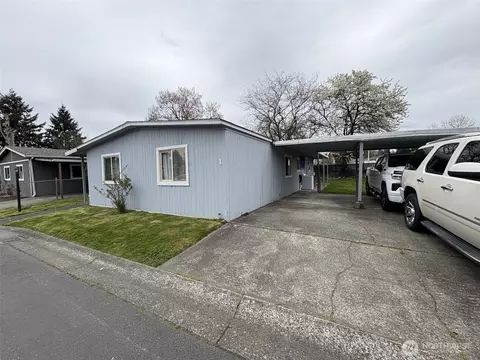 725 37th St SE #1, Auburn, WA 98002