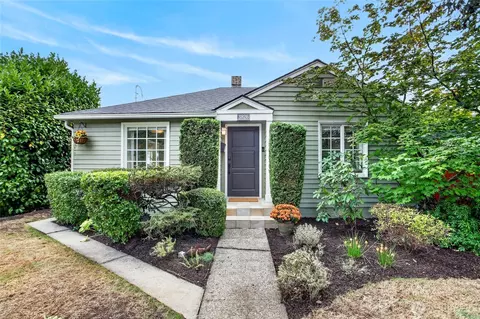 3826 Belvidere Ave SW, Seattle, WA 98126