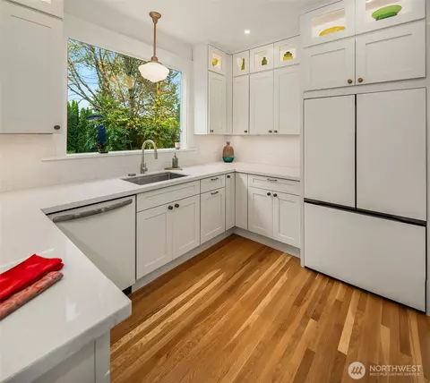 Kitchen - 2332 33rd Ave S, Seattle, WA 98144 photo 2 of 3