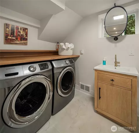 Other - 2332 33rd Ave S, Seattle, WA 98144 photo 4 of 6