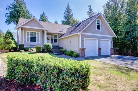 4300 Landmark Dr, Mount Vernon, WA 98274