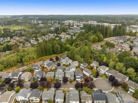 View/Area - 18631 10th Ave SE, Bothell, WA 98012 photo 2 of 10