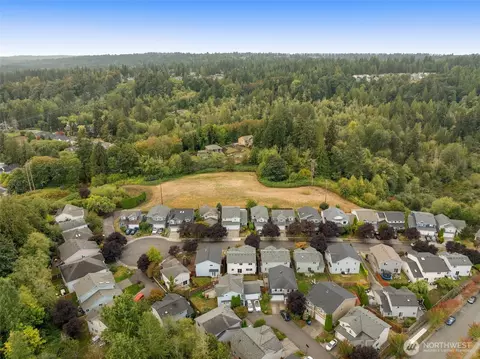 View/Area - 18631 10th Ave SE, Bothell, WA 98012 photo 5 of 10
