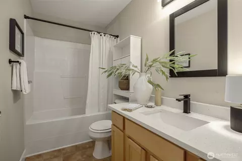 Bath - 18631 10th Ave SE, Bothell, WA 98012 photo 6 of 6
