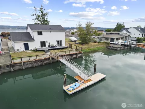 175 N Beach Dr, Port Ludlow, WA 98365