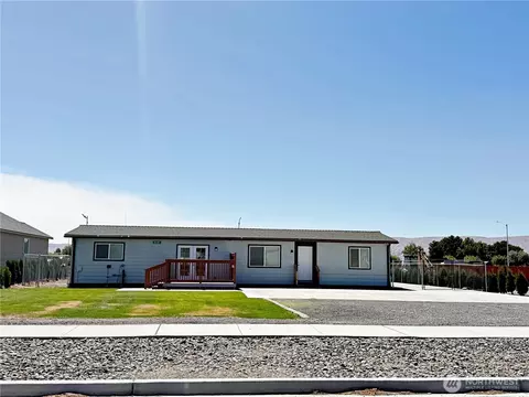 610 4th St, Mattawa, WA 99349