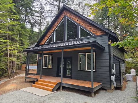 116 Rainier Pl, Ashford, WA 98304