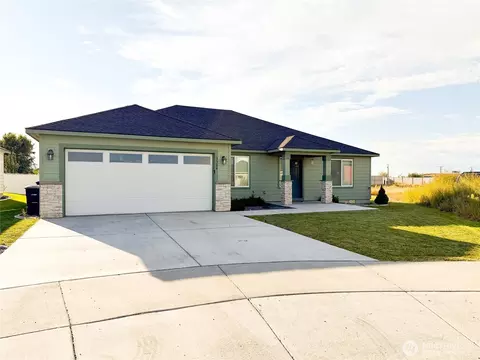 3304 W Crabapple Ct, Moses Lake, WA 98837