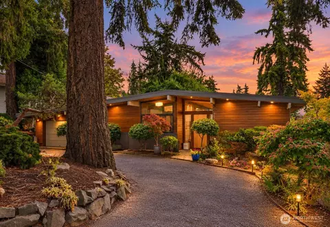 7529 SE 40th St, Mercer Island, WA 98040