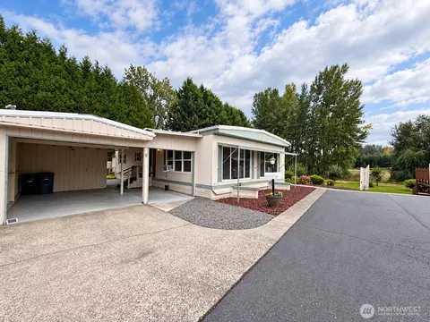 2322 Tacoma Rd E #9, Puyallup, WA 98371