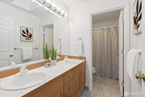 Bath - 3100 145th Pl SE, Mill Creek, WA 98012 photo 5 of 5