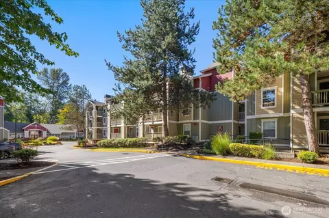 7711 NE 175th St #308, Kenmore, WA 98028