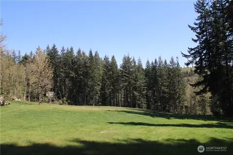 17635 SE Cougar Mountain Dr, Bellevue, WA 98006