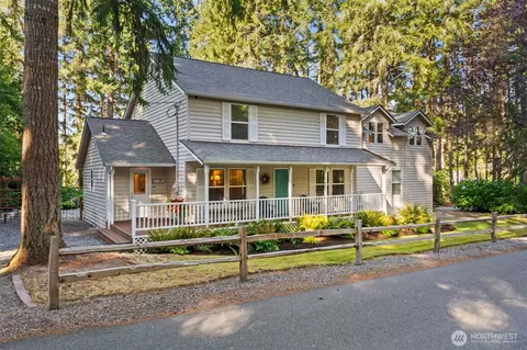 1990 NE Jacobson Rd, Poulsbo, WA 98370