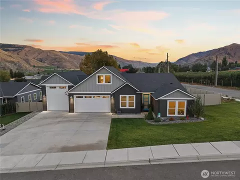 15001 Allison Pl, Entiat, WA 98822