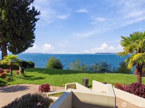 View/Area - 8711 Talbot Rd, Edmonds, WA 98026 photo 2 of 5
