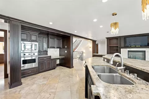 Kitchen - 8711 Talbot Rd, Edmonds, WA 98026 photo 3 of 3