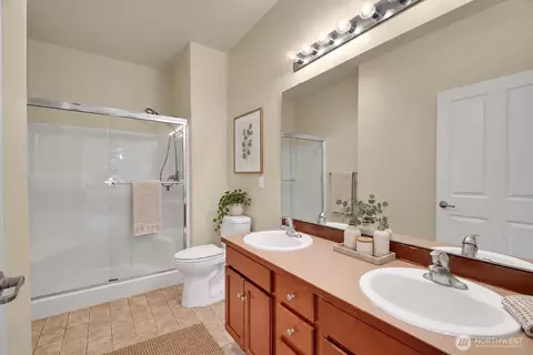Bath - 14915 38th Dr SE #DD116, Bothell, WA 98012 photo 1 of 4