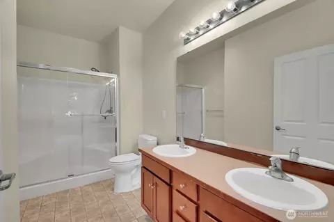 Bath - 14915 38th Dr SE #DD116, Bothell, WA 98012 photo 2 of 4