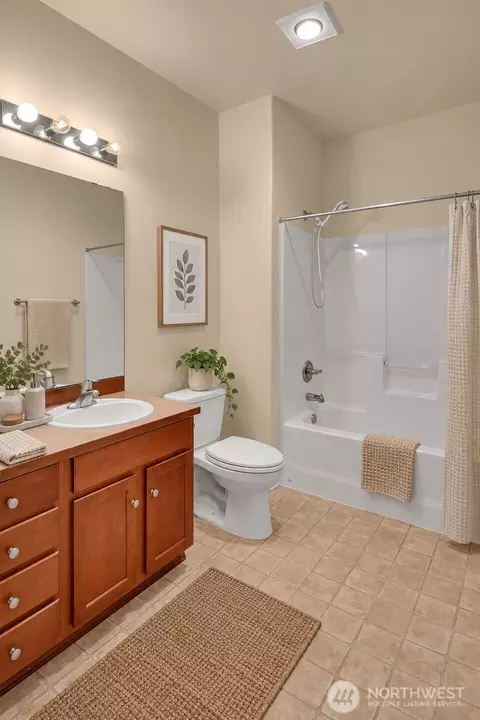 Bath - 14915 38th Dr SE #DD116, Bothell, WA 98012 photo 3 of 4
