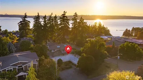 1250 6th St W, Kirkland, WA 98033