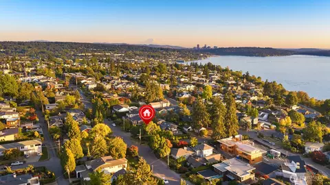 1250 6th St W, Kirkland, WA 98033